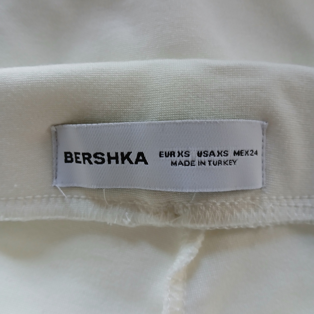 Bershka‎ White Mini Skirt - Picture 2 of 4